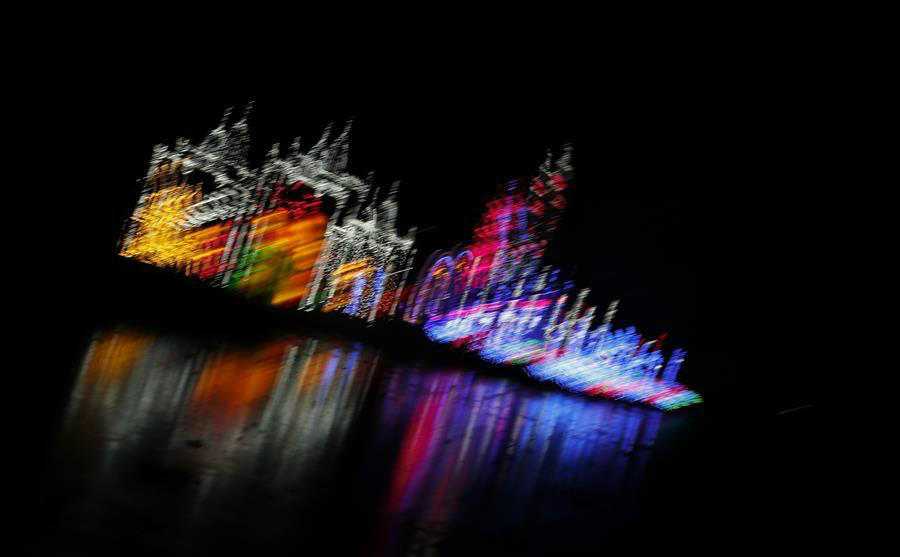 Màn trình diễn ánh sáng dịp Tết tại xứ sở sương mù